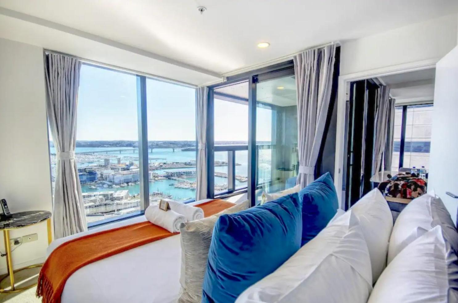 Magnificent Skytower, Sea, Habour View In Cbd Lejlighed Auckland Eksteriør billede