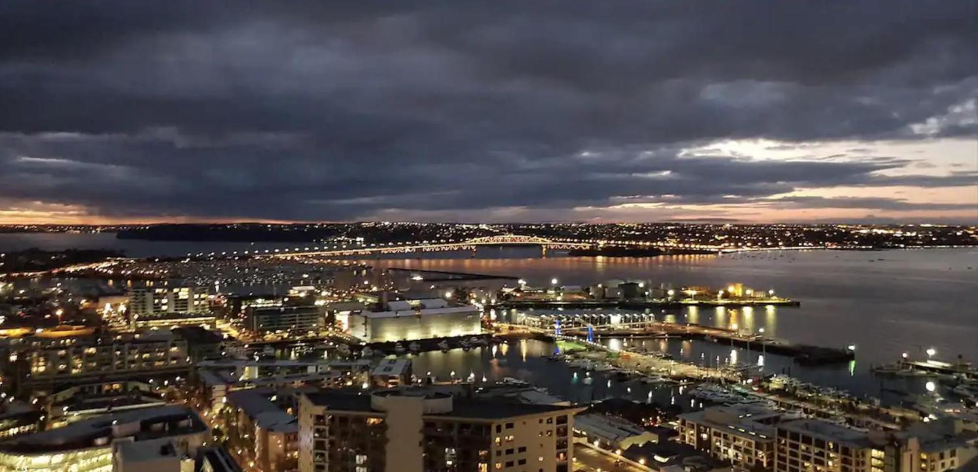 Magnificent Skytower, Sea, Habour View In Cbd Lejlighed Auckland Eksteriør billede