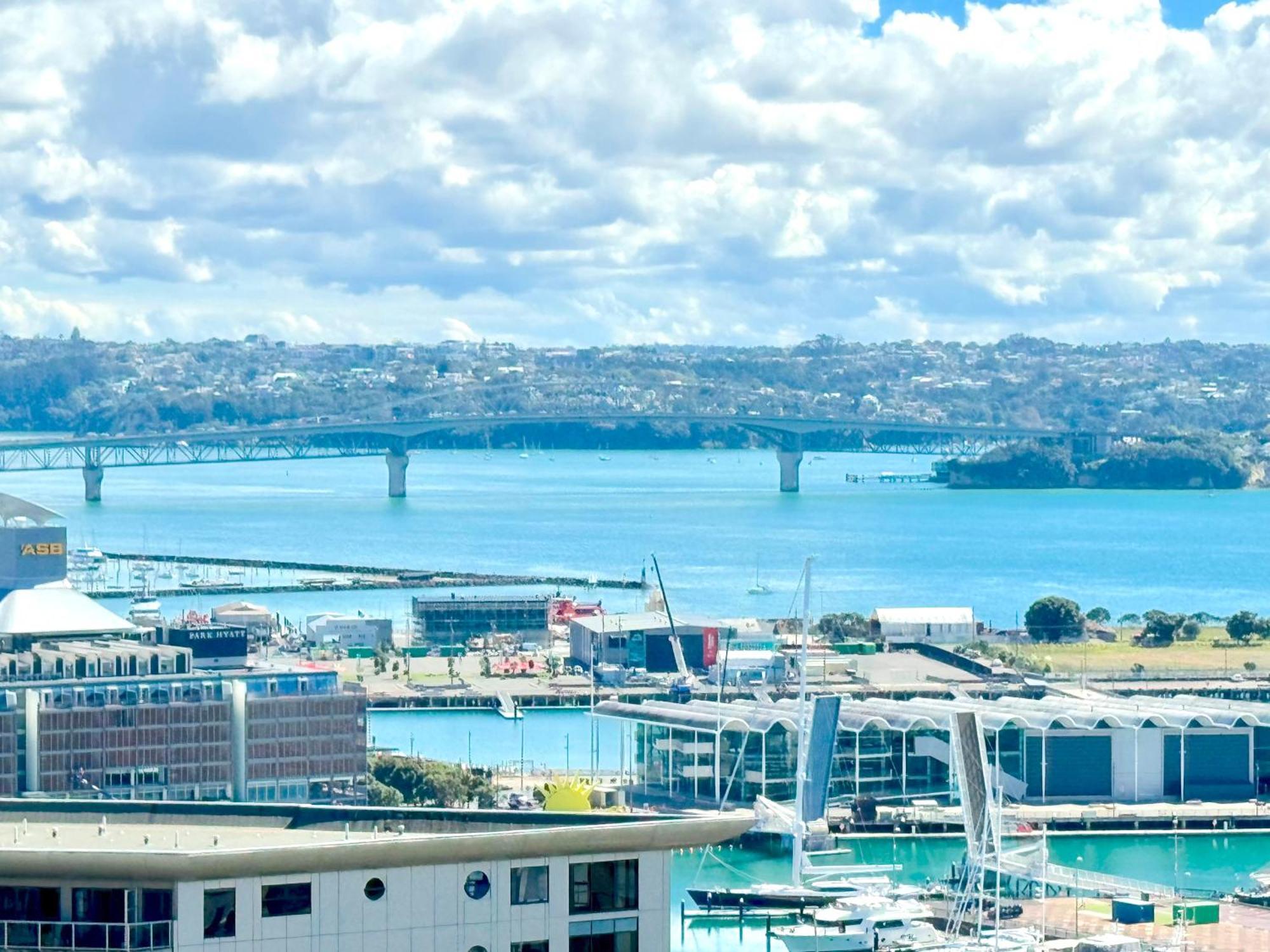 Magnificent Skytower, Sea, Habour View In Cbd Lejlighed Auckland Eksteriør billede